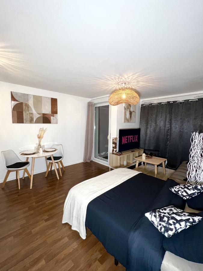 "Moonlight" Gare A 10Min De Paris, Wifi, Terrasse , Parking Apartment Argenteuil Exterior photo