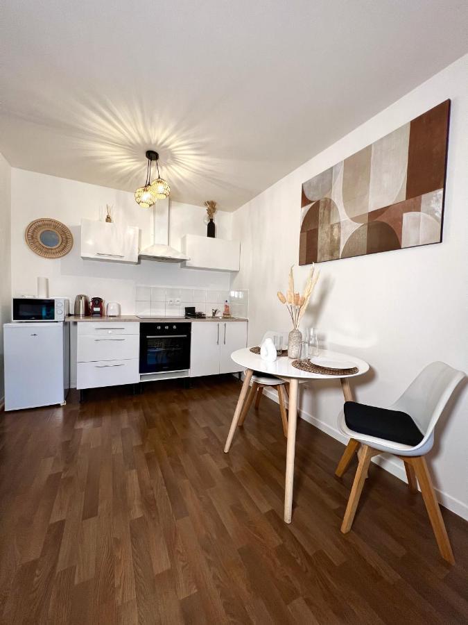 "Moonlight" Gare A 10Min De Paris, Wifi, Terrasse , Parking Apartment Argenteuil Exterior photo